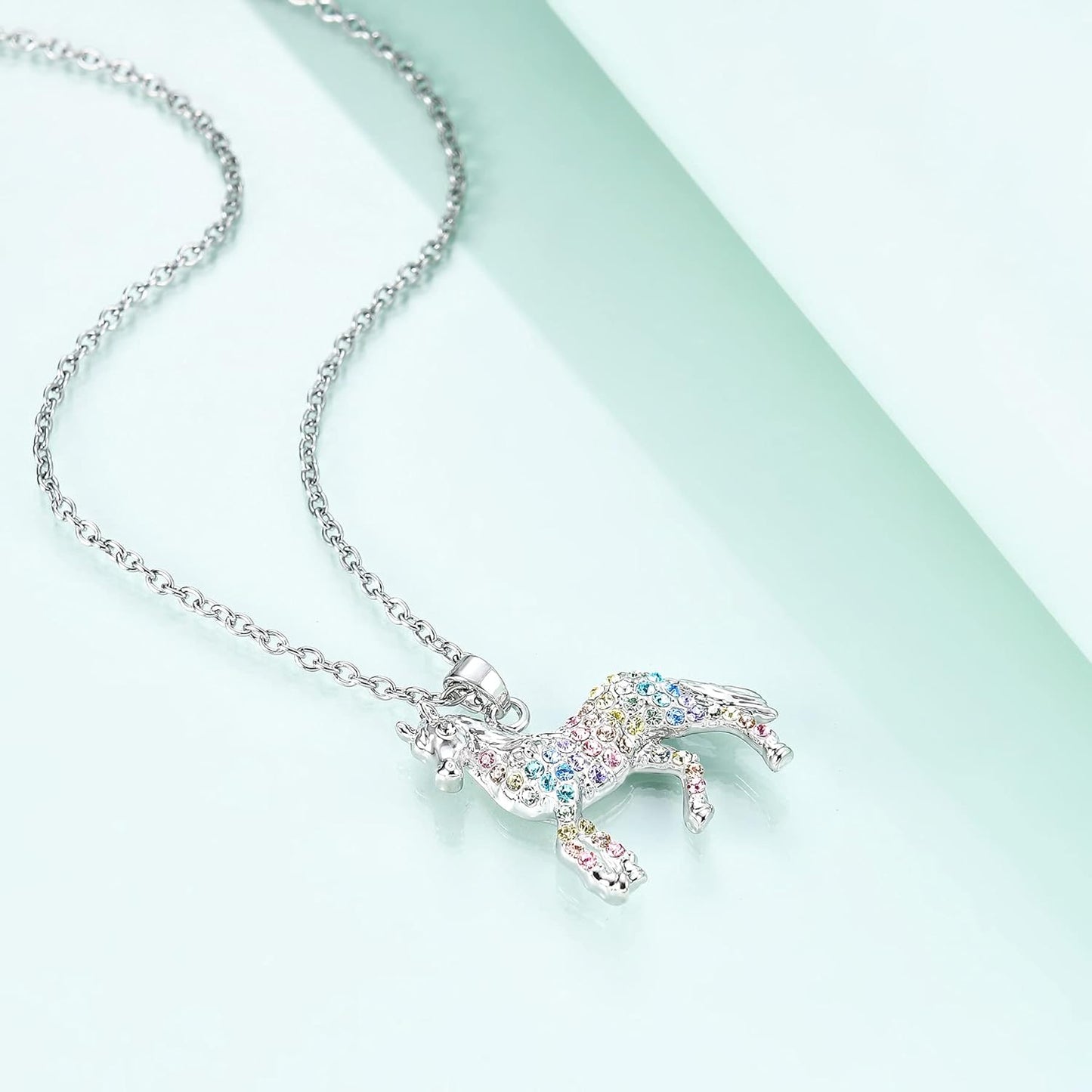 Elegant Horse Pendant Necklace for Women - Ideal Gift for Animal Enthusiasts - Necklaces Aura
